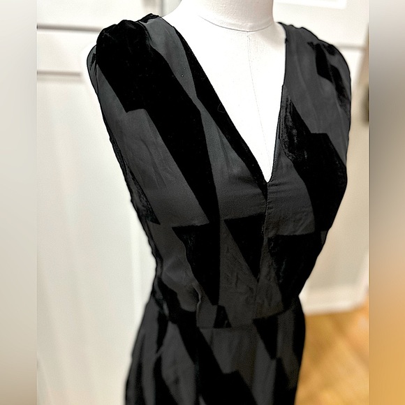 NWT Banana Republic Black/Charcoal Geometric Print Dress - Picture 3 of 8